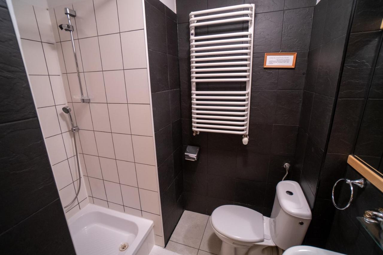 Gościniec Dębowa Gazdówka Ustrzyki Dolne Exterior foto