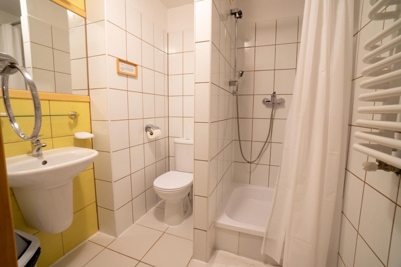 Gościniec Dębowa Gazdówka Ustrzyki Dolne Exterior foto
